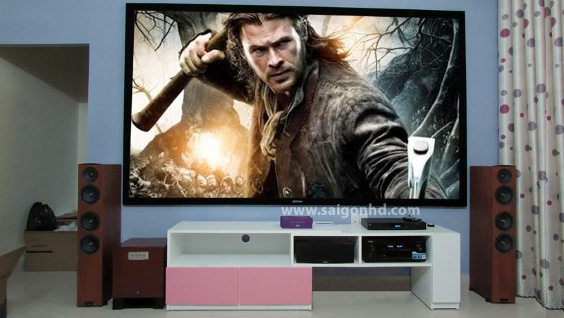 Phong chieu phim gia dinh voi Jamo C607