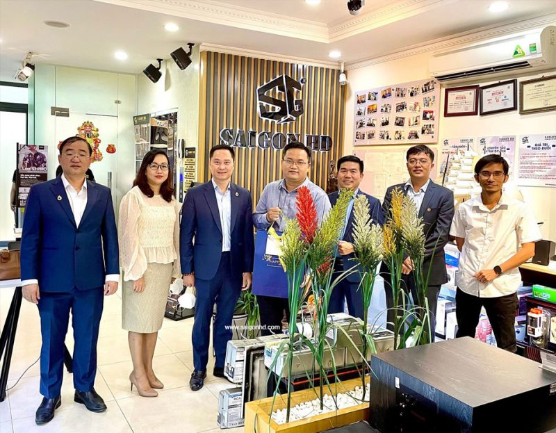 Vinh du don tiep Hoi Doanh Nhan Tre TP.HCM 02