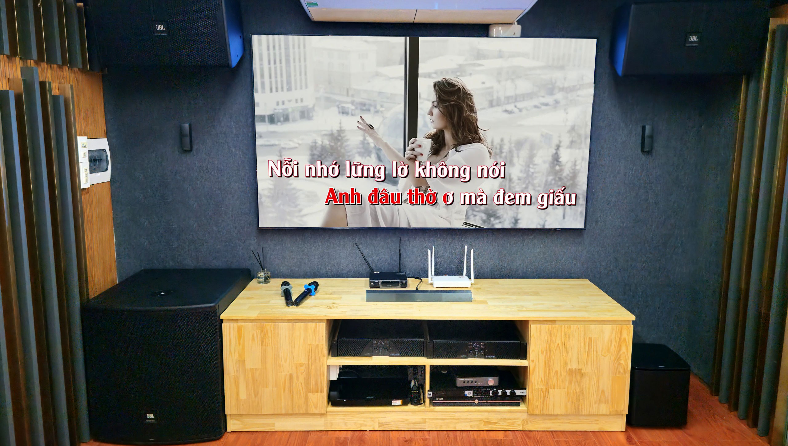 Phong giai tri voi dan am thanh Karaoke JBL - He thong Home Cinema Bose LifeStyle 650 19