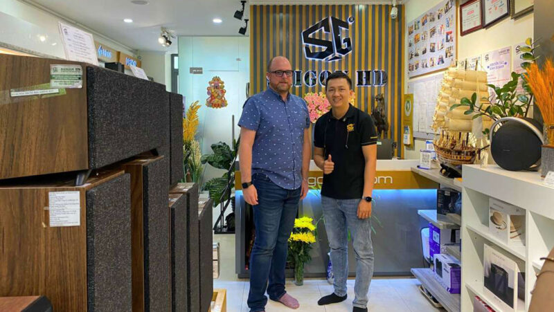 Don tiep dai dien thuong hieu am thanh Anh Quoc Cambridge ghe tham SAIGON HD 10