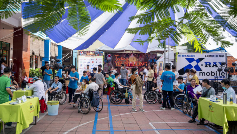 SAIGON HD dong hanh cung YBA Cho Lon trong chuong trinh Trang Yeu Thuong 152