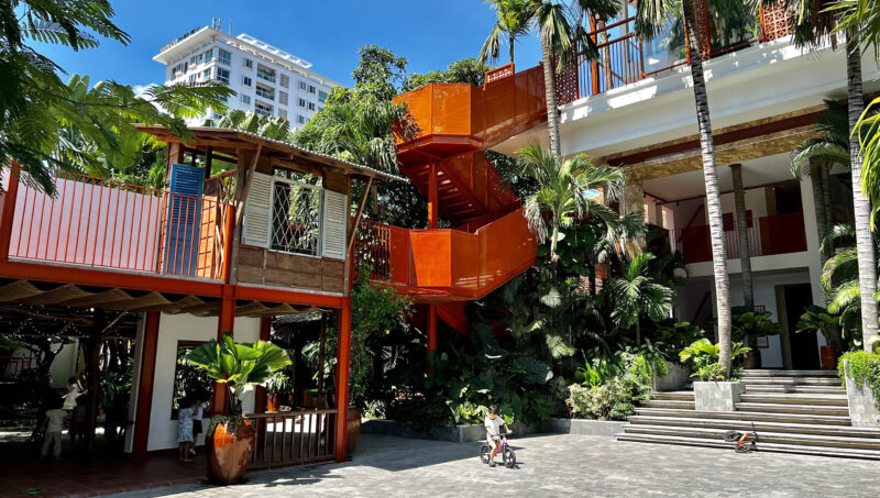 He thong am thanh thong bao va nhac nen voi Bose 251 17