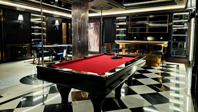 Phong giai tro da nang voi Bose L1 Pro16 18