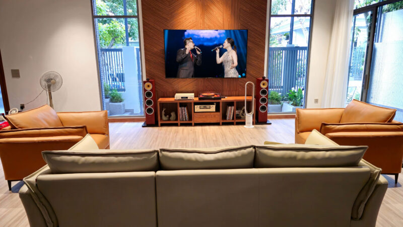 Dan am thanh nghe nhac gia dinh cao cap phoi ghep giua Amply Accuphase E380 va Loa BW 20