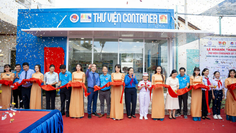 SAIGON HD tai tro dong hanh cung Du an Thu vien Container so 11 cua YBA HCM 29