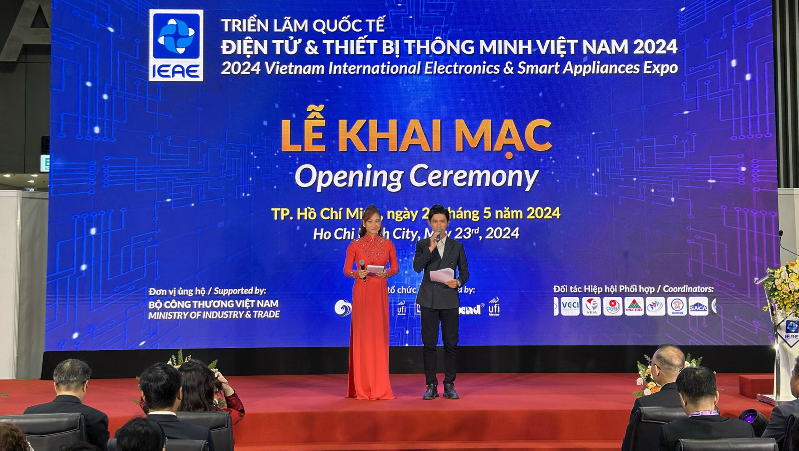 Tham gia IEAE - Trien lam Quoc te Dien tu & Thiet bị thong minh Viet Nam 2024 43