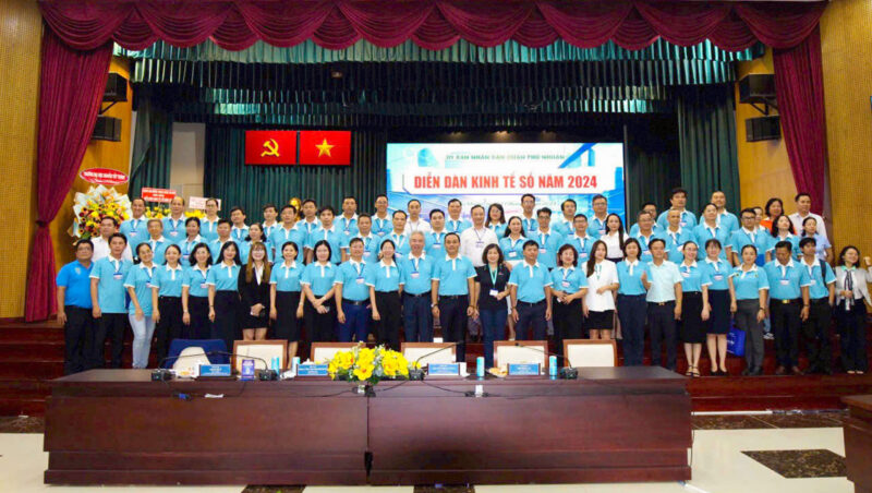 SAIGON HD tham gia trung bay tai Dien dan kinh te so 37