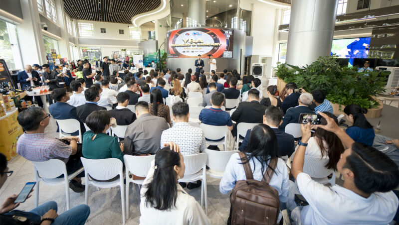 SAIGON HD tham gia trung bay san pham tai su kien YBA - Business & Library IV 38