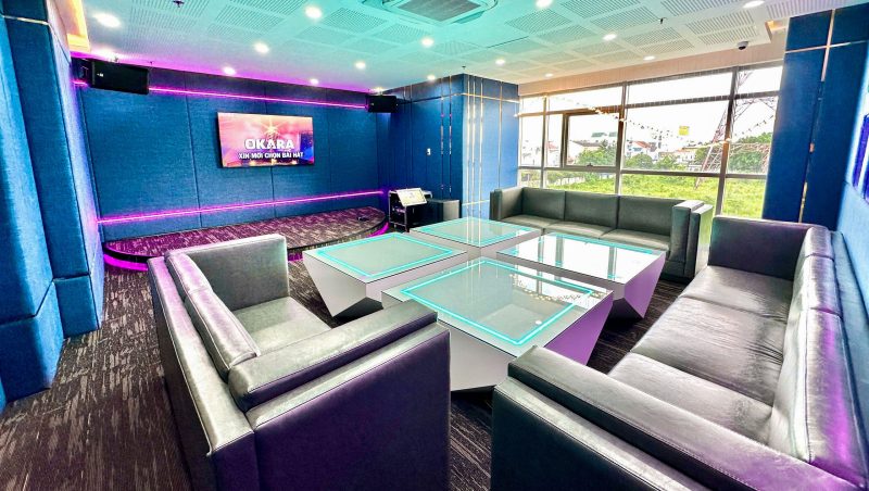 Phong Karaoke chuyen nghiep voi he thong am thanh phoi ghep Electro-Voice - JBL - Okara 34