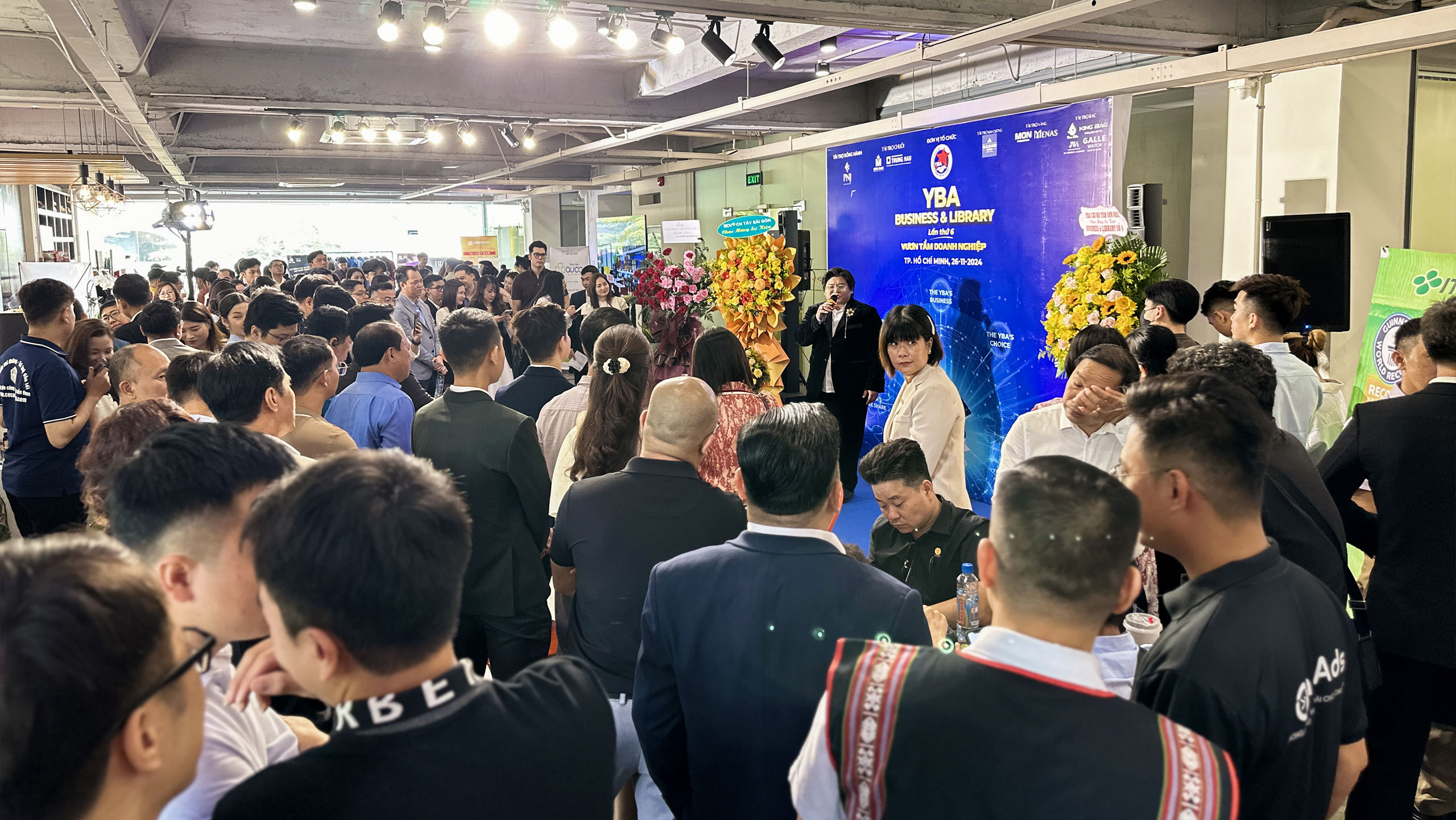 SAIGON-HD-tham-gia-trung-bay-san-pham-tai-su-kien-YBA---Business-&-Library-VI-60