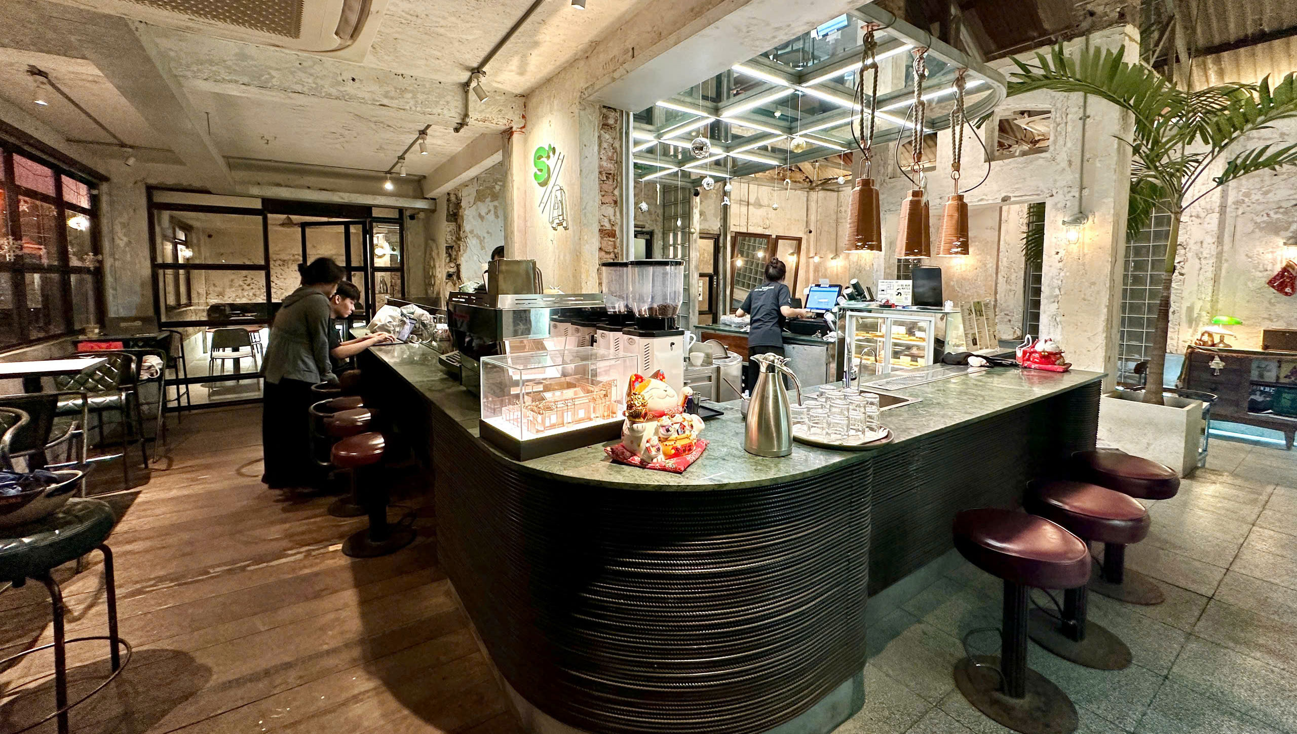 He thong am thanh nhac nen phoi ghep tu Wharfedale - Alpha Works 38