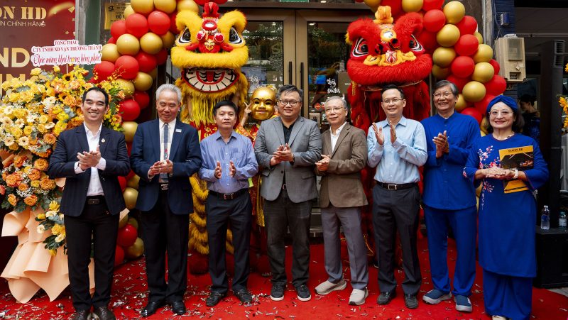 Khai truong showroom SAIGON HD - Van Kiep 138