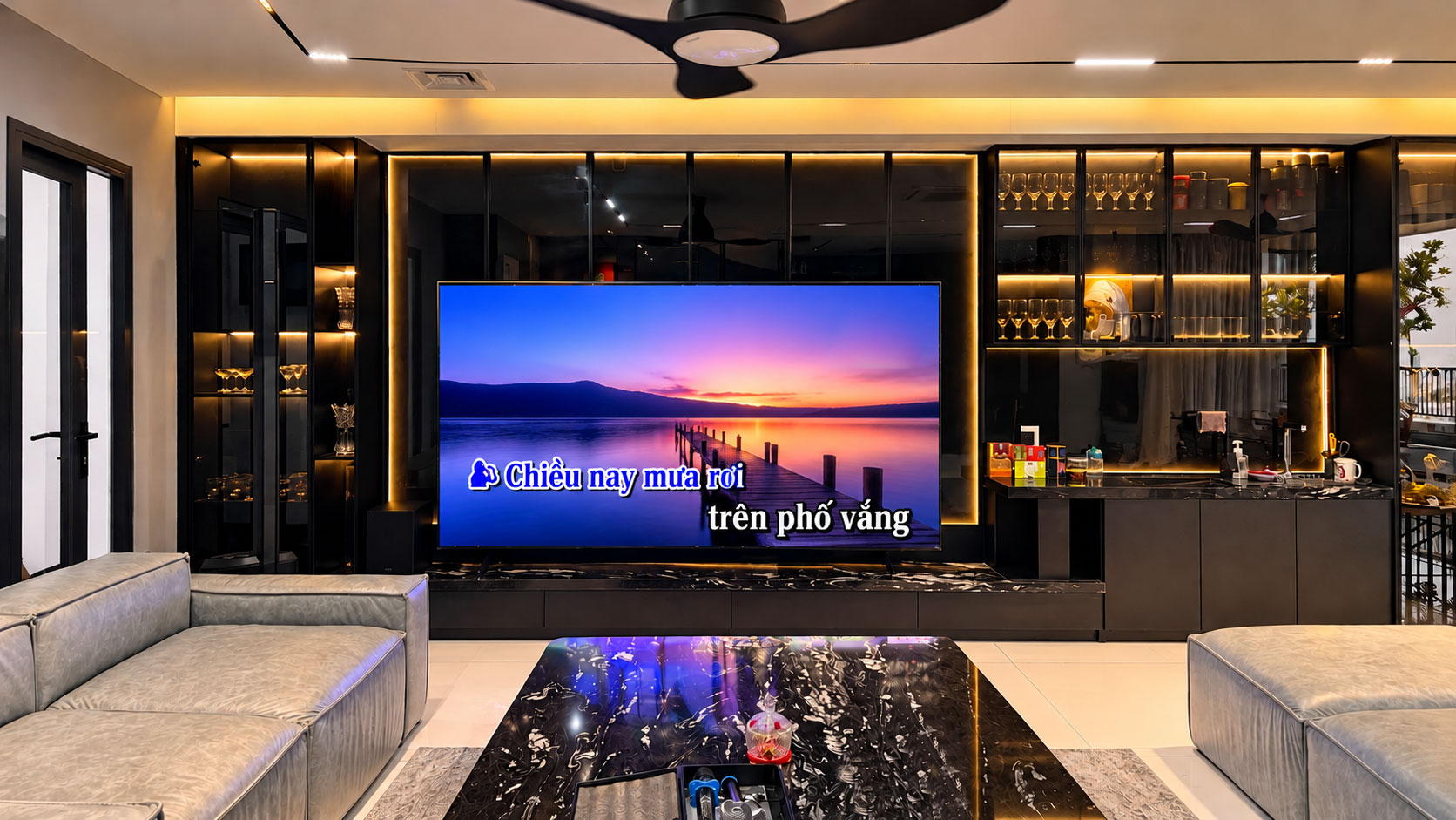 Khong gian karaoke gia dinh hien dai cung Bose L1 Pro8 11