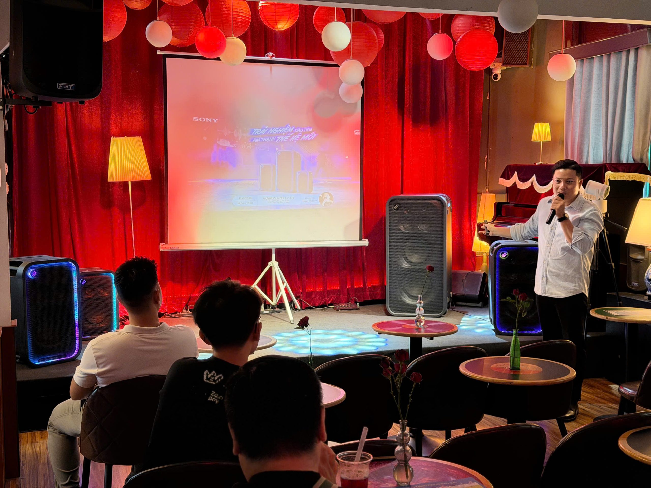 Su kien Workshop Sony ULT Power Sound - Trai nghiem am thanh the he moi 01